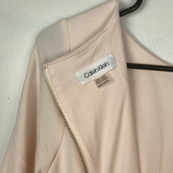 Calvin Klein Dress. - Picture 5 of 7